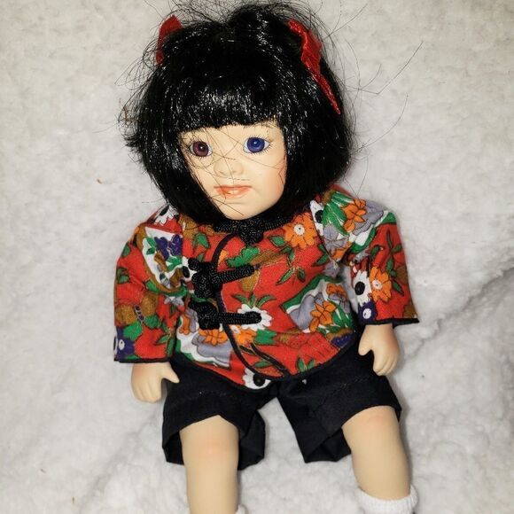 Marie Osmond Tiny Tot Porcelain Doll - Picture 2 of 10